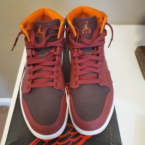 Used Mid Jordan Retro 1 Mid Men Size 12